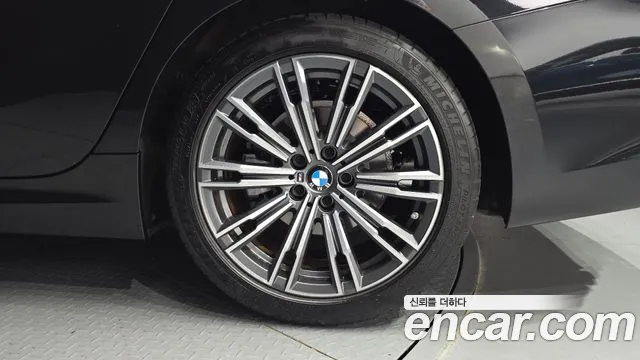 BMW 3-Series 3 серия (G20) 320i M Sport — Фото автомобиля 21