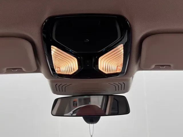BMW iX3 — Фото автомобиля 23