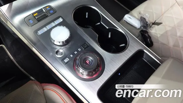 Genesis GV70 — Фото автомобиля 12