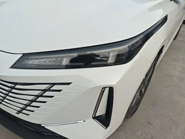 Changan Eado — Фото автомобиля 23