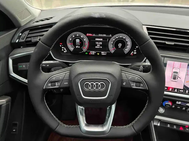 Audi Q3 — Фото автомобиля 8