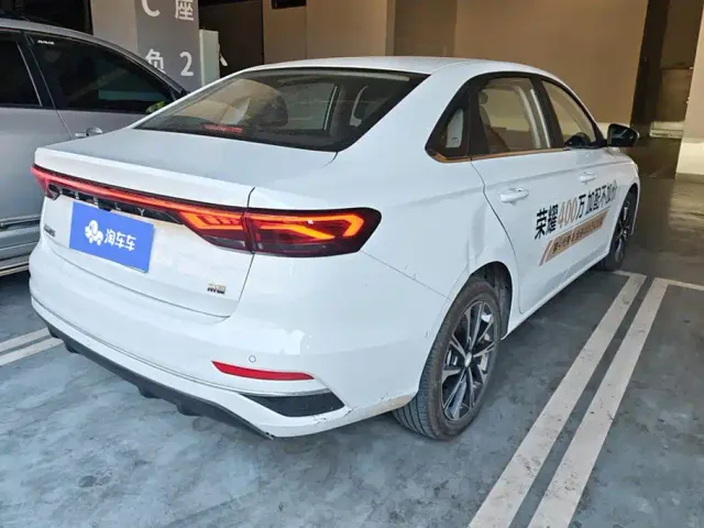 Geely Emgrand — Фото автомобиля 3