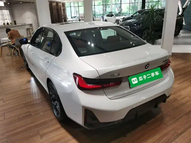 BMW 3 Series — Фото автомобиля 4
