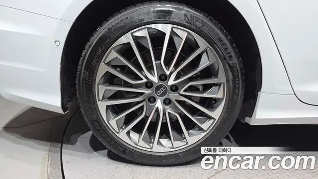 Audi A6 45 TFSI quattro Premium — Фото автомобиля 5