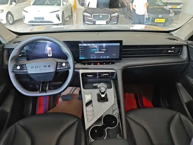 Roewe RX5 — Фото автомобиля 9