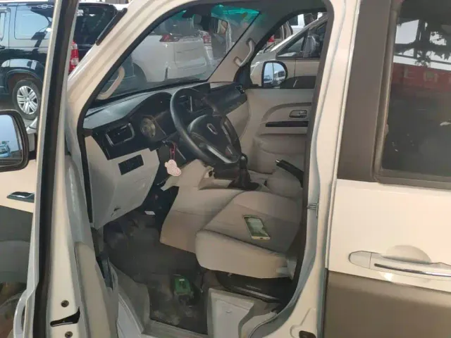 Jinbei New Hiace S — Фото автомобиля 14