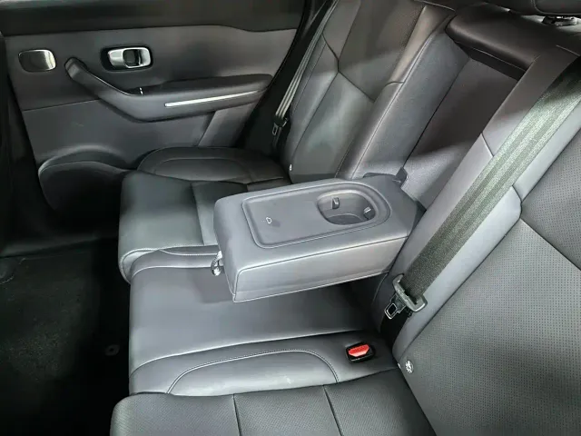 Leapmotor C10 — Фото автомобиля 25