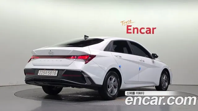 Hyundai Avante — Фото автомобиля 2