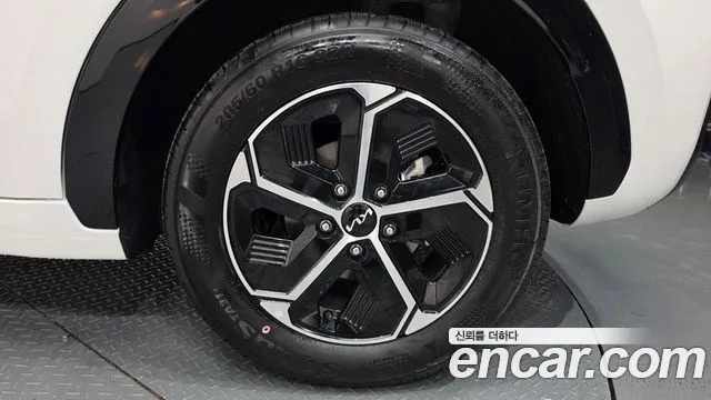 Kia Niro Prestige — Фото автомобиля 20