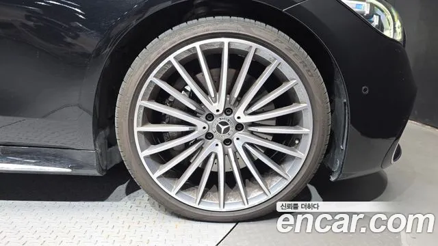 Mercedes-Benz S-Class — Фото автомобиля 21