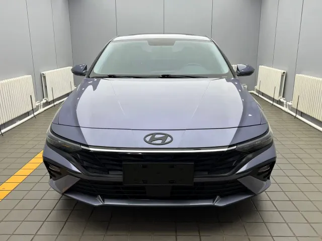 Hyundai Elantra — Фото автомобиля 2