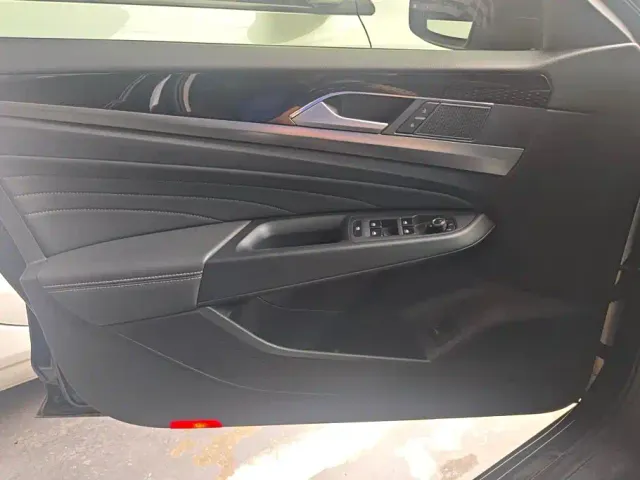 Volkswagen Passat — Фото автомобиля 7