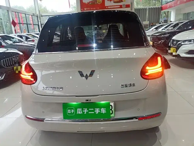 Wuling Bingo — Фото автомобиля 5