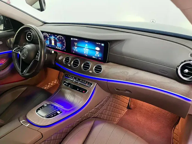 Mercedes-Benz E-Class — Фото автомобиля 13