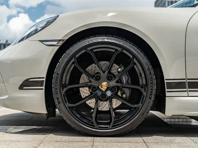 Porsche 718 — Фото автомобиля 10