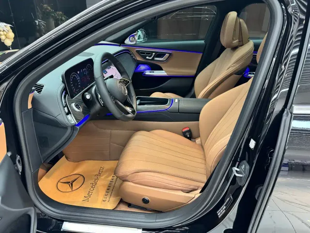 Mercedes-Benz E-Class — Фото автомобиля 9