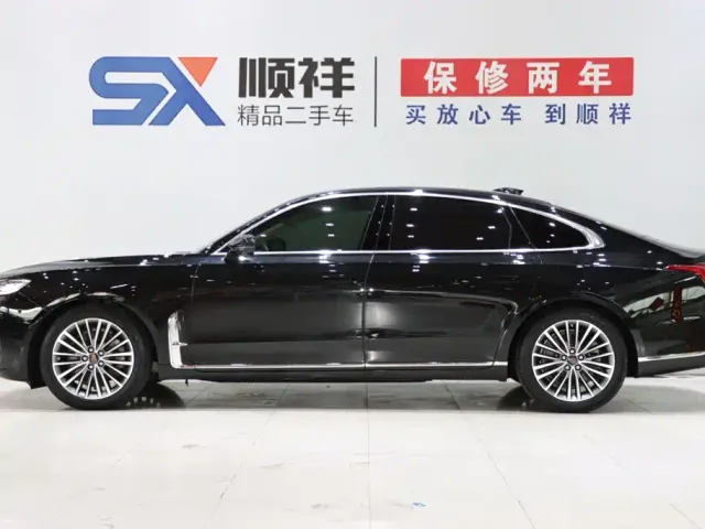 Hongqi H9 — Фото автомобиля 4