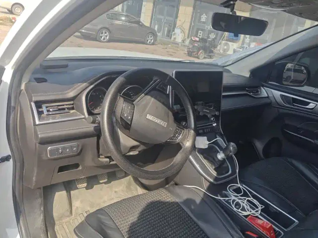 Haval M6 — Фото автомобиля 12