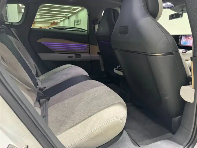 Audi E5 Sportback — Фото автомобиля 14