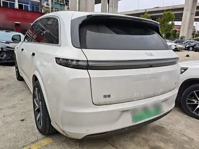Li Auto L7 — Фото автомобиля 4