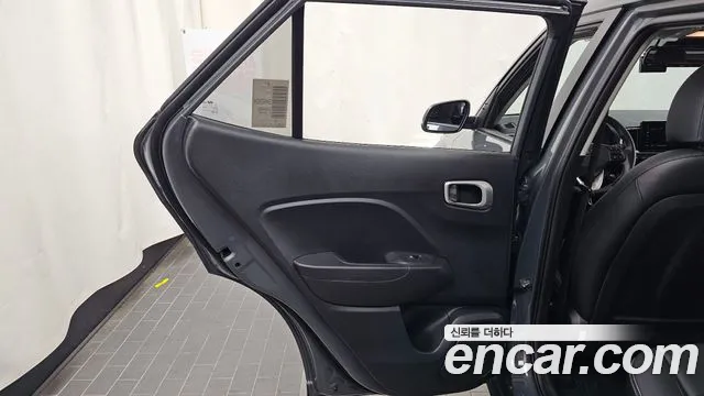 Hyundai Venue — Фото автомобиля 14