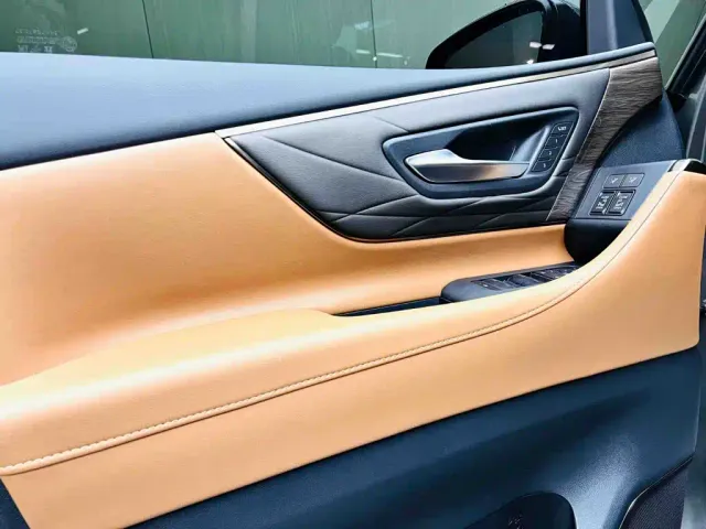 Toyota Vellfire — Фото автомобиля 11