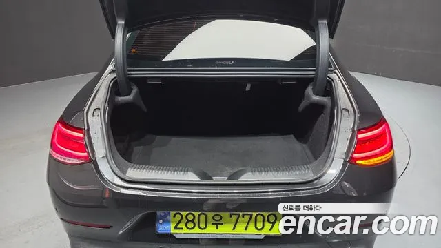 Mercedes-Benz CLS-Class — Фото автомобиля 12