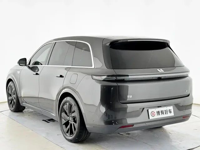 Li Auto L8 — Фото автомобиля 17