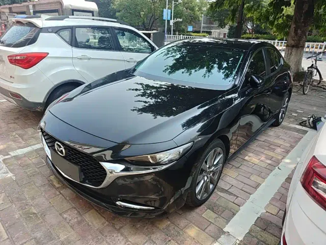 Фотография автомобиля — Mazda Axela