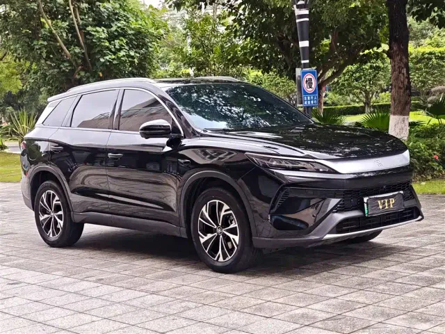 BYD Song Pro — Фото автомобиля 3