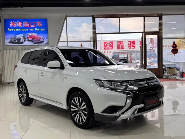 Mitsubishi Outlander — Фото автомобиля 3