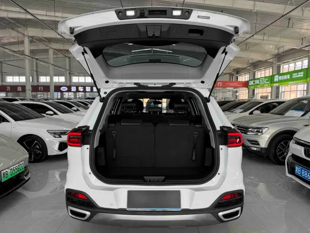 Chery Tiggo 8 — Фото автомобиля 21