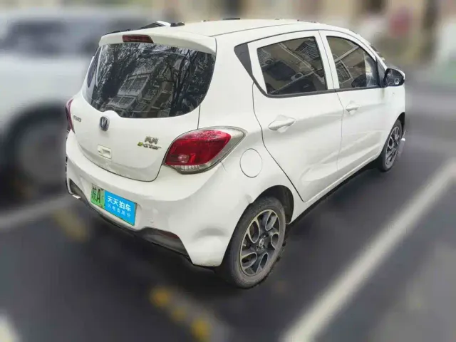 Changan Benben E-Star — Фото автомобиля 2