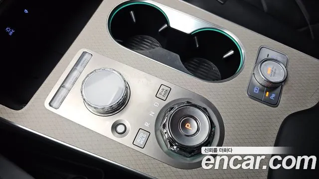 Genesis GV80 2.5T Бензин AWD — Фото автомобиля 8