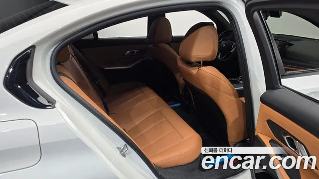 BMW 3 Series G20 — Фото автомобиля 17