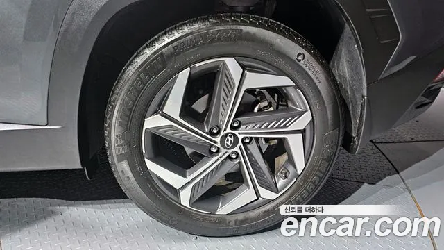 Hyundai Tucson Tucson (NX4) Бензин 1.6 турбо 2WD — Фото автомобиля 5