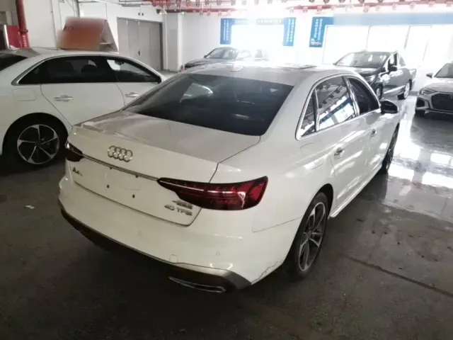Audi A4L — Фото автомобиля 6