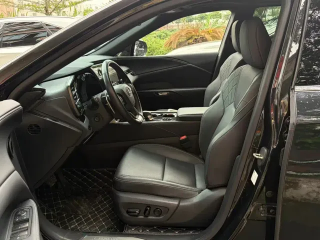 Lexus RX — Фото автомобиля 6