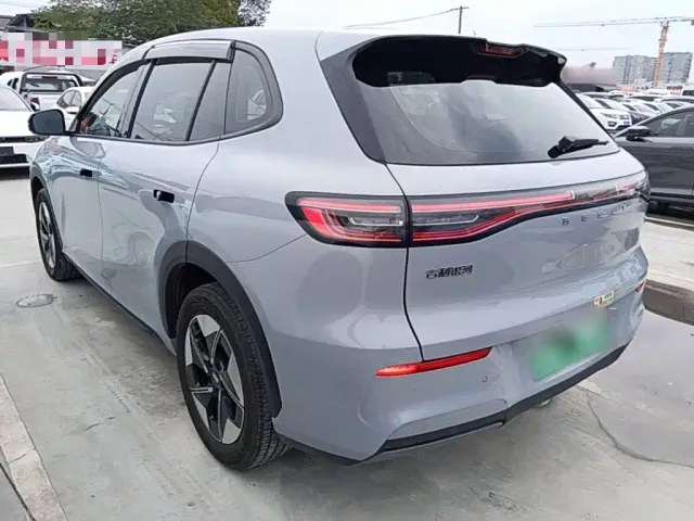 Geely Galaxy E5 — Фото автомобиля 4