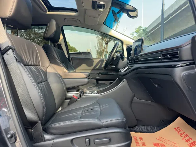 Honda Odyssey — Фото автомобиля 13