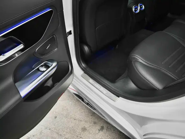 Mercedes-Benz C-Class — Фото автомобиля 12