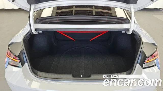 Hyundai Avante CN7 — Фото автомобиля 20