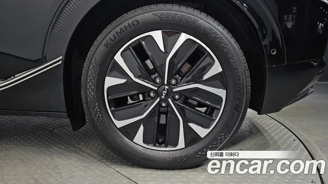 Kia EV6 — Фото автомобиля 6