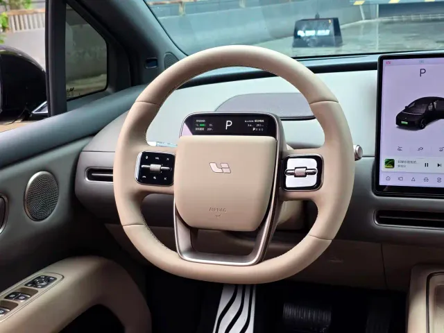 Li Auto i6 — Фото автомобиля 7