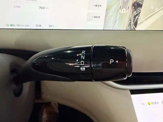 IM Motors LS6 — Фото автомобиля 14