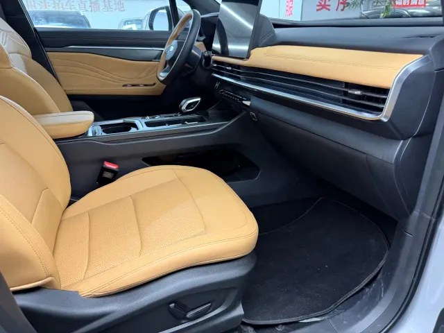 Geely Haoyue L — Фото автомобиля 9