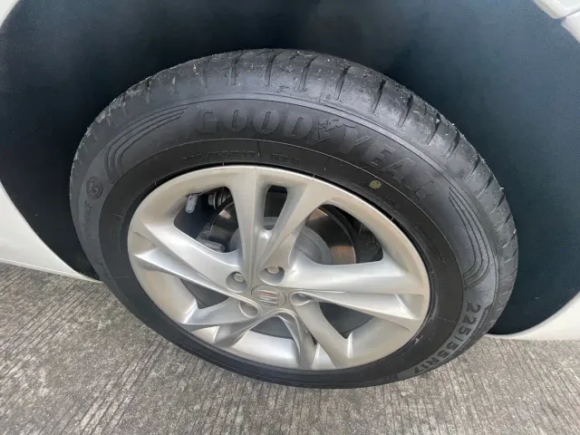 Buick Regal — Фото автомобиля 12