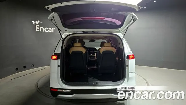Kia Canival Carnival 4 поколение Дизель 9 мест Prestige — Фото автомобиля 20