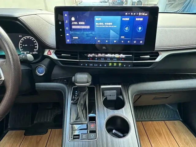 Toyota Sienna — Фото автомобиля 14