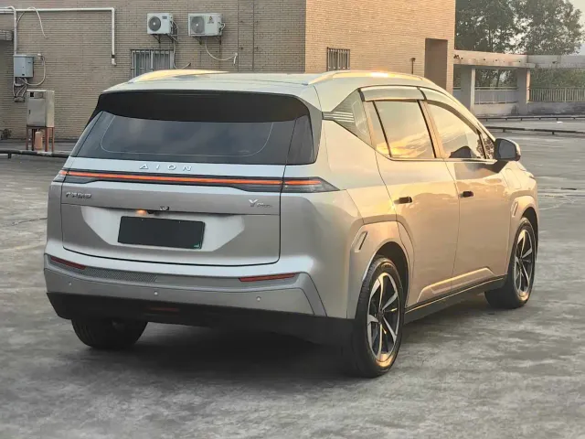 GAC Aion Y — Фото автомобиля 6